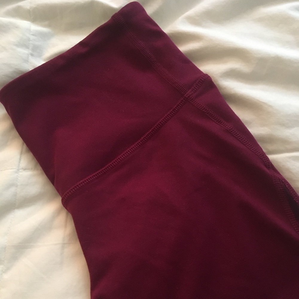 Old Navy Active High-Waisted Mesh Crop Legging